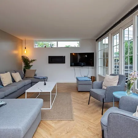 12 Person In Vaeggerlose Bøtø By